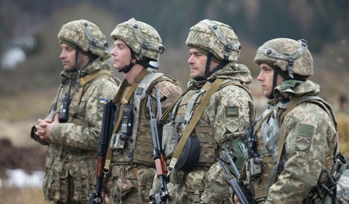 Военное положение, Владимир Зеленский, война в Украине