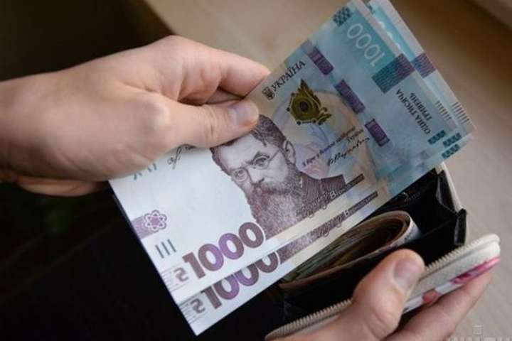 Починаючи з другої половини квітня, українці масово скаржилися на затримку з виплатами 6,5 тис.