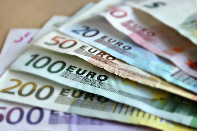 Европейский союз выделение транша на 600 млн евро макрофинансовой помощи для Украины.