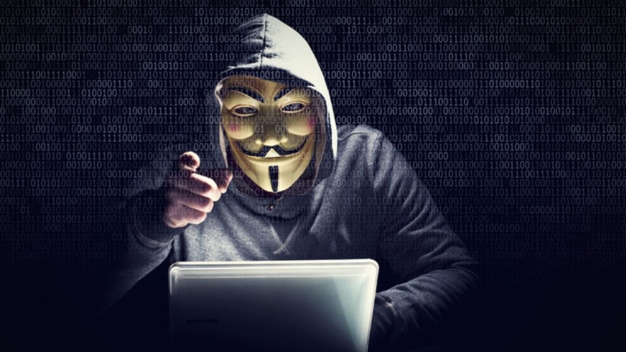 Хакеры Anonymous заявили о взломе сайта российского Сбербанка — крупнейшего банка Центральной и Восточной Европы.