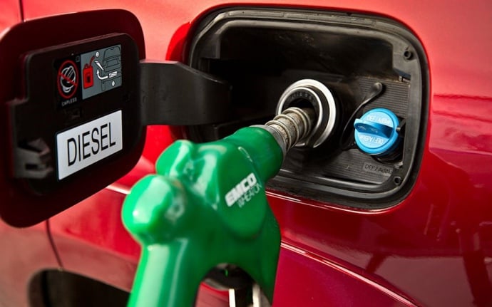 Государственная служба по вопросам безопасности пищевых продуктов и защиты потребителей начала проверки автозаправочных станций из-за жалоб на рост цен на топливо.