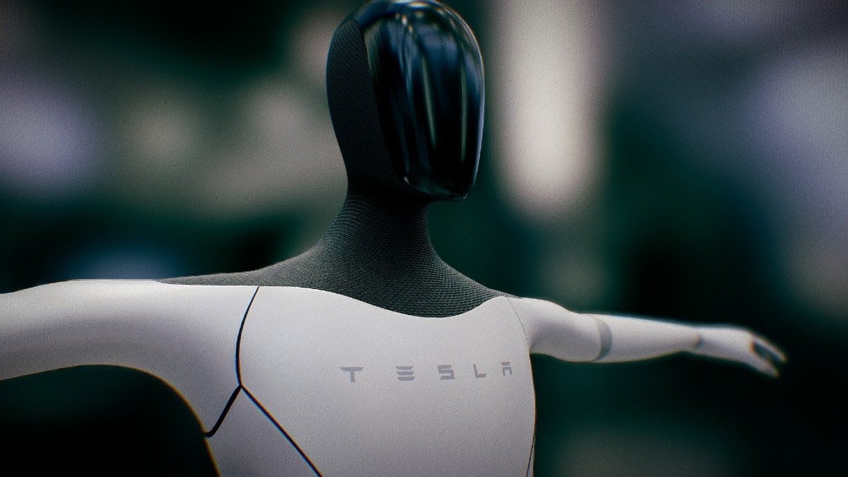 Компания Tesla разработала первый прототип робота-гуманоида и готова показать его уже в ближайшие месяцы.