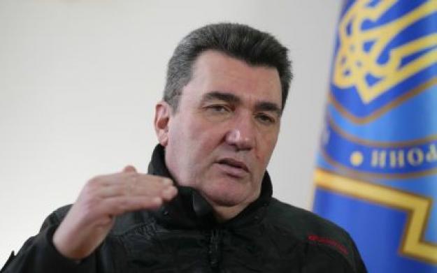 Секретар РНБО Олексій Данілов заявив, що довоєнних цін на бензин більше не буде.
