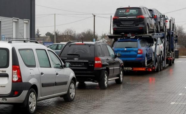 Верховная рада приняла правительственный законопроект № 7418 об отмене беспошлинного ввоза в Украину автомобилей гражданами.
