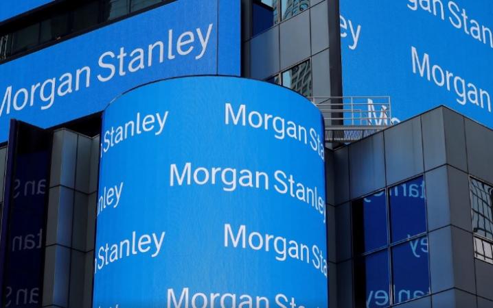 Главный стратег Morgan Stanley по акциям США Майк Уилсон заявил о росте риска рецессии и возможном падении рынка американских акций на 20% от текущих уровней, если экономический рост начнет замедляться.