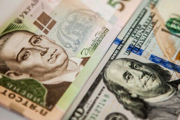 Экономист, советник президента Украины по экономическим вопросам Олег Устенко считает необходимым отменить фиксированный курс гривны к доллару, введенный в начале полномасштабной войны.