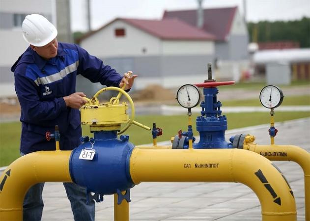За півтора місяця Росія досягла дворазового зростання цін на газ у Європі, знижуючи обсяги поставок через всі наявні маршрути.