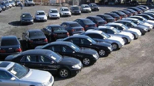 В июне количество регистраций новых автомобилей в Европейском союзе сократилось, поскольку проблемы с цепочкой поставок продолжали сдерживать производство машин.