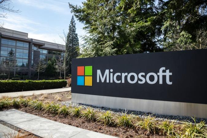 Одна з найбільших корпорацій світу, Microsoft, пішла шляхом агресивного розширення і виходу на нові ринки.