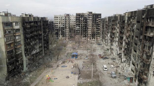 По состоянию на 1 августа объем прямого ущерба экономики Украины от повреждения и разрушения жилых и нежилых зданий и инфраструктуры увеличился до $108,3 млрд или 2,9 трлн грн.