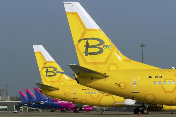 Государственная авиационная служба Украины аннулировала Сертификат эксплуатанта общества с ограниченной ответственностью «Биз Эйрлайн» — украинской авиакомпании Bees Airline.