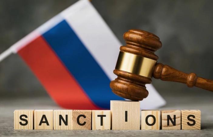 Швейцарія відповідно до останніх санкцій ЄС запровадила сьомий пакет обмежень проти Російської Федерації.