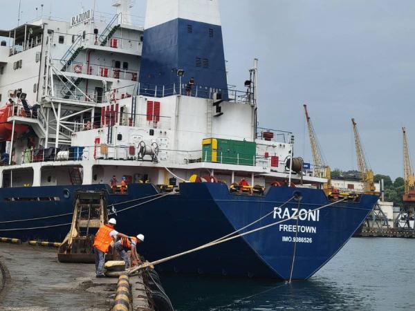 Покупатель в Ливане отказался от поставки украинской кукурузы, которую погрузили на первое судно, вышедшее из украинского черноморского порта после начала полномасштабной войны.
