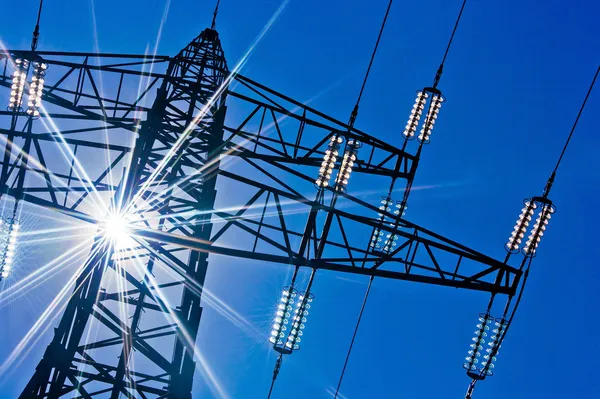 Базова ціна на електроенергію в Європі підскочила більш ніж на 25% у понеділок, 22 серпня, і вперше в історії перевищила у 700 євро за мВт-год.