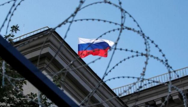 Кабинет Министров предлагает Совету национальной безопасности и обороны Украины ввести санкции против 18 российских юридических лиц, обеспечивающих продовольствием военнослужащих Вооруженных сил РФ.