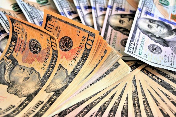 «Чистий» продаж доларів Національним банком України цього тижня склав $231,4 млн порівняно з $429,8 млн тижнем раніше.