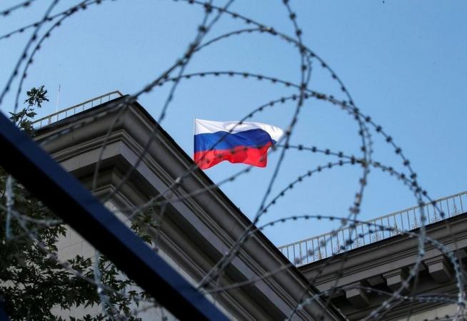 Чеська інвестиційна PPF Group та її дочірня структура Home Credit закрила угоду з продажу 100% частки в російському Home Credit & Finance Bank, група також оголосила про звільнення з російського ринку.