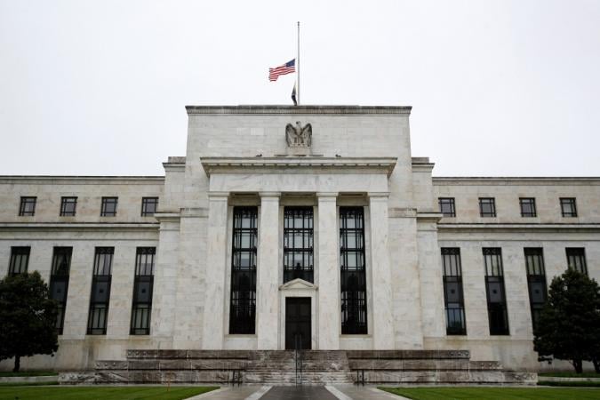 Федеральной резервной системе (ФРС) придется поднять базовую процентную ставку в борьбе за сдерживание инфляции.
