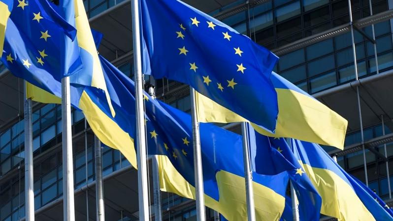 Количество граждан Украины, которым была предоставлена временная защита в ЕС, в июле значительно сократилось по сравнению с предыдущим месяцем.