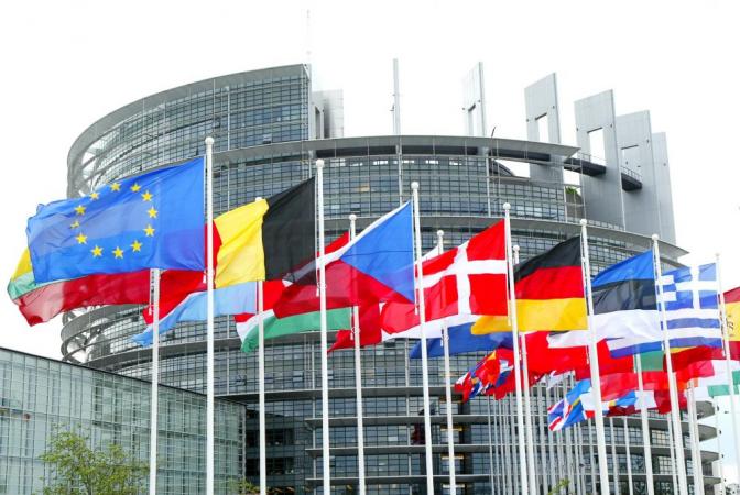 Европейский парламент одобрил выделение пакета макрофина Украине в размере 5 млрд евро.