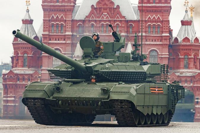 В проекте нового трехлетнего бюджета России указывается, что расходы по обороне страны возрастут на 43%, как и расходы со связанными статьями на национальную безопасность и охрану правопорядка.