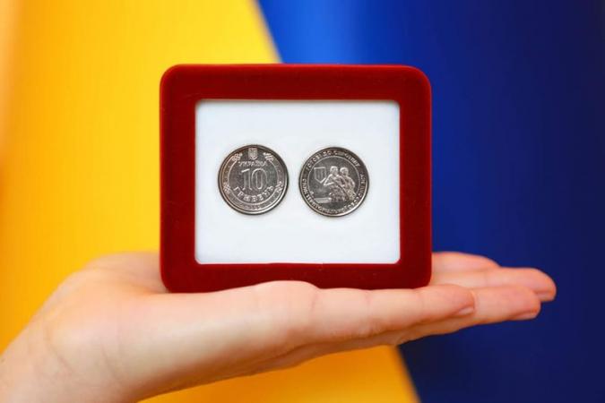 3 жовтня 2022 року Нацбанк презентував та увів в обіг пам’ятну монету «Сили територіальної оборони Збройних Сил України» номіналом 10 гривень.