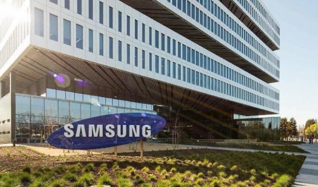 Как сообщает Reuters, по результатам третьего квартала прибыль южнокорейского производителя техники Samsung Electronics может снизиться на 25%, сравнительно с прошлогодним показателем.