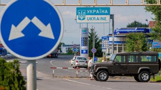 Все больше украинцев, которых война заставила уехать за границу, стремятся вернуться домой.