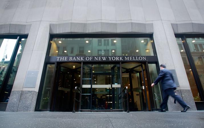 Найстаріший та один із найбільших у США банків-кастодіанів Bank of New York Mellon Corp. (BNY Mellon) почне приймати на зберігання, а також здійснювати операції з криптовалютами паралельно з традиційними активами.