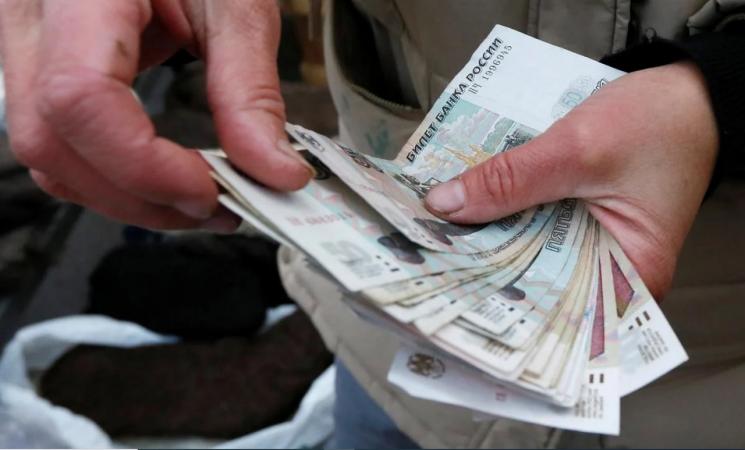 Обсяг коштів фізичних осіб у російських банках у вересні зменшився на 458 млрд рублів ($7,4 млрд), або на 1,4%.