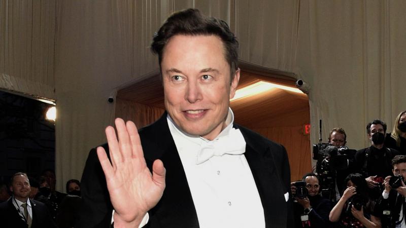 Глава компаний Tesla и SpaceX Илон Маск намекнул, что приобрел компанию Twitter, владеющую одноименной соцсетью.
