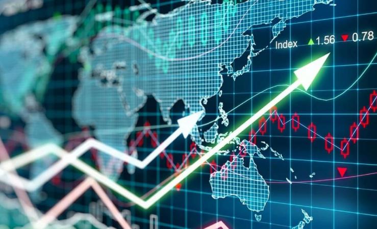 Индексы S&P 500 и Nasdaq подскочили в четверг, 10 ноября, достигнув наибольшего дневного прироста процента за 2−2,5 года, поскольку признак замедления инфляции в октябре вызвал предположение, что Федеральная резервная система может стать менее агрессивной с повышением процентных ставок.