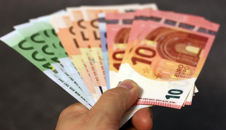 18 листопада євро подешевшав на 33 копійки.
