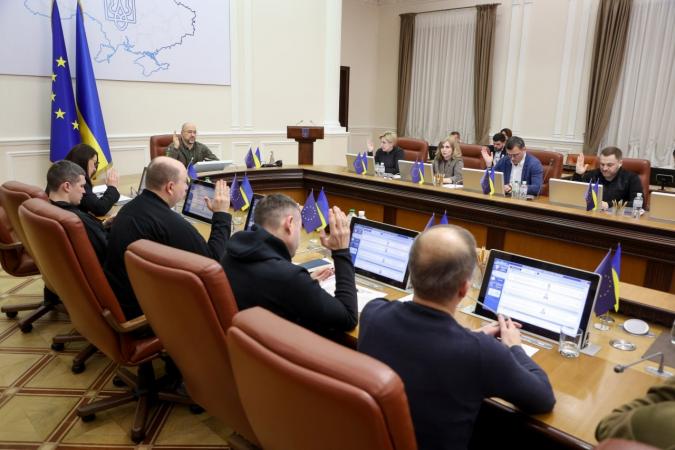 Кабінет міністрів передав НАК «Нафтогаз України» 12,7 млрд грн для закупівлі газу до газосховищ для більш стабільного проходження опалювального сезону.
