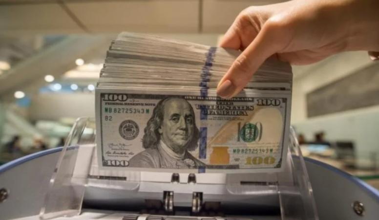 Різкий зліт долара США цього року викликав потрясіння у всьому світі.