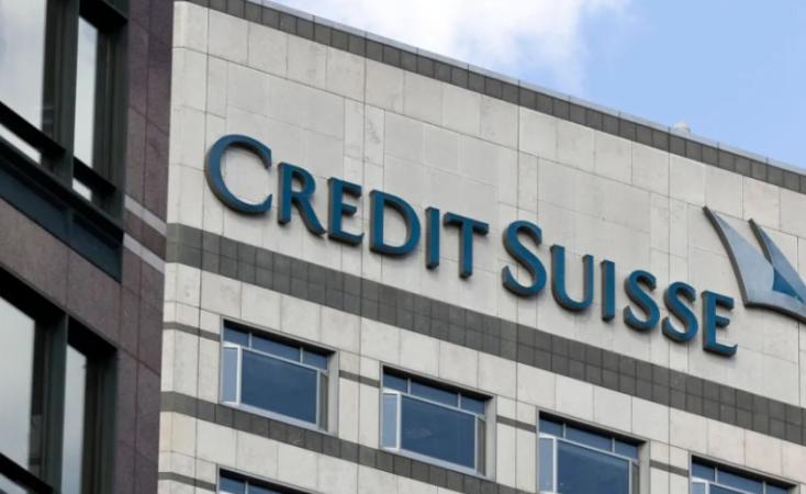 Швейцарський банк Credit Suisse, який зіткнувся з фінансовими проблемами і зараз перебуває в процесі реструктуризації, втратив $88,3 мільярда за перші тижні поточного кварталу через рішення клієнтів вивести кошти зі своїх рахунків через недовіру до організації.