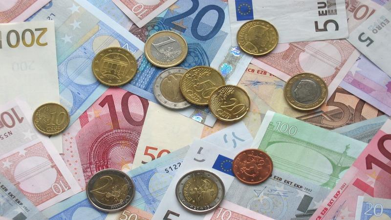 Угорщина схвалила фінансову допомогу Україні у розмірі 187 млн євро як свій внесок у запланований пакет підтримки Євросоюзу на суму до 18 млрд євро у 2023 році.