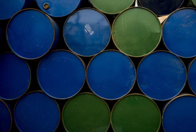 ЕС перенес обсуждение потолка цен на российскую нефть на 28 ноября из-за разногласий между странами.