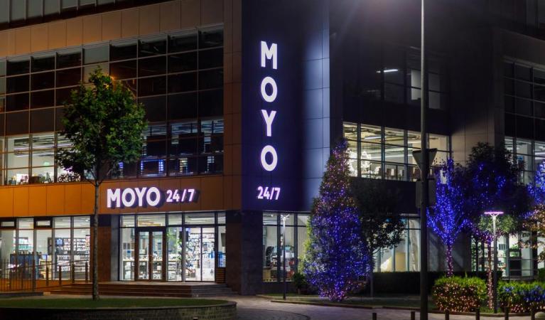 На касі магазину MOYO клієнти можуть отримати сплачену посилку до 10 кг та вартістю до 5000 грн.