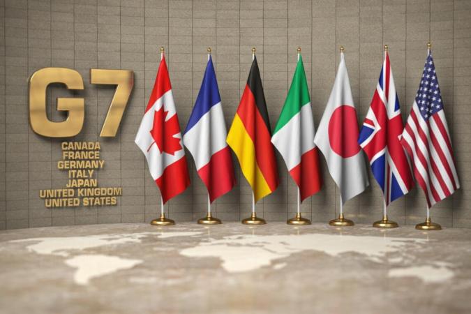 Страны «Большой семерки» (G7) планируют совместно с Украиной, международными финансовыми организациями и другими странами-партнерами создать межведомственную Координационную платформу доноров для финансирования восстановительных работ и реформ в Украине.