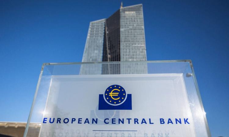 Европейский центральный банк (ЕЦБ) повысил все три ключевых процентных ставки на 50 базисных пунктов по итогам заседания в четверг, 15 декабря.