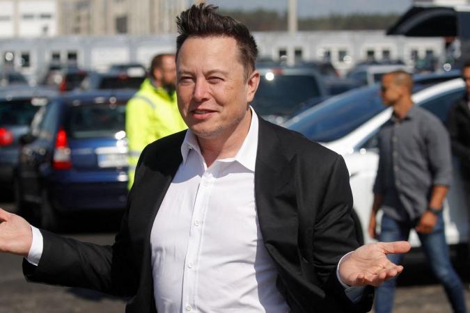 Генеральный директор Tesla Илон Маск потерял более $200 млрд из-за падения акций компании-производителя электромобилей.