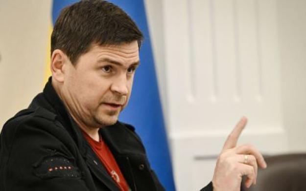 Радник очільника Офісу президента Михайло Подоляк закликав SpaceX визначитися, на чиєму боці вони виступають — України чи Росії.