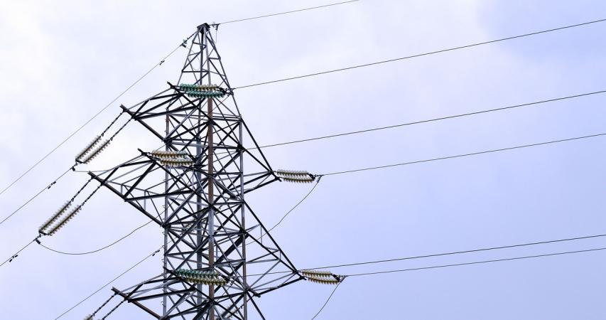 Потребление электроэнергии 14 февраля остается существенным на уровне прошедшего дня.