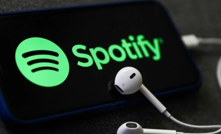 Макс Катлер, исполнительный директор Spotify, руководивший аудиоток-шоу и партнерствами потокового сервиса, покидает компанию.