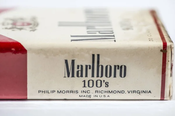 Тютюновий гігант Philip Morris визнав, що йому «краще зберегти» свій бізнес в Росії, ніж продати його на жорстких умовах через встановлені в країні обмеження.