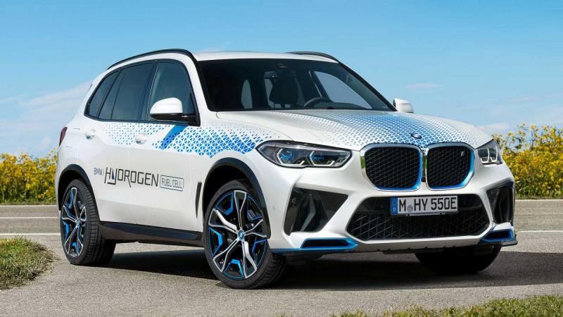 Німецький автобудівний концерн BMW у понеділок, 27 лютого, запустив пілотний парк автомобілів, які працюють на водні.