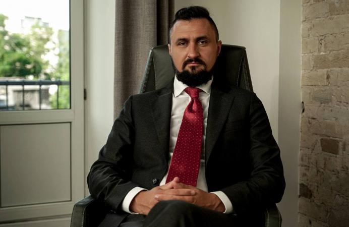 Председатель правления Укрзализныци Александр Камышин, на неделе неожиданно подавший в отставку, получил должность внештатного советника президента Украины Владимира Зеленского.