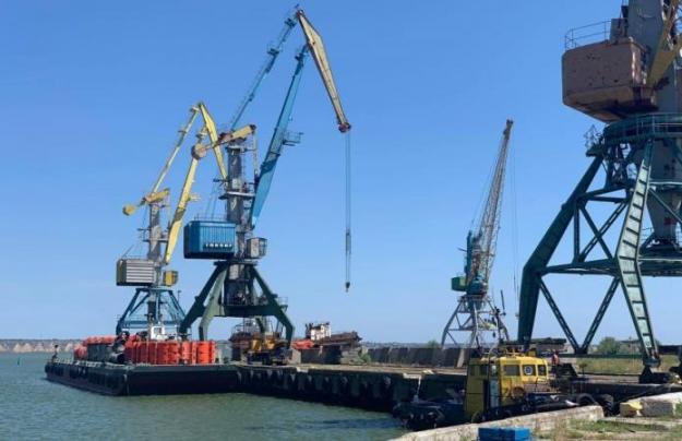 Компания «Укрдонинвест» бизнесмена Виталия Кропачева стала победителем повторного приватизационного аукциона по продаже Белгород-Днестровского морского торгового порта.
