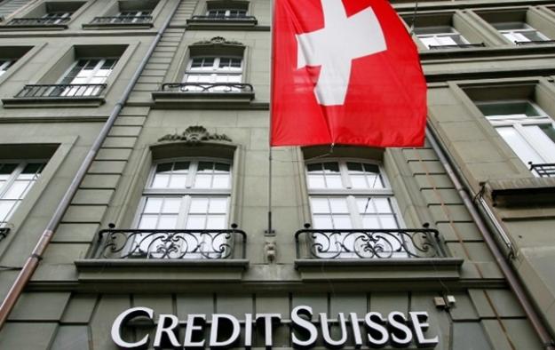 Швейцарские банки UBS и Credit Suisse после продолжавшихся все выходные переговоров договорились о слиянии.